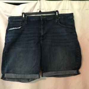Universal Thread Dark Wash Denim Bermuda Shorts - 22W